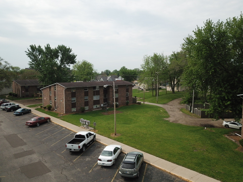 La Casa Estates apartment community in Elkhart Indiana