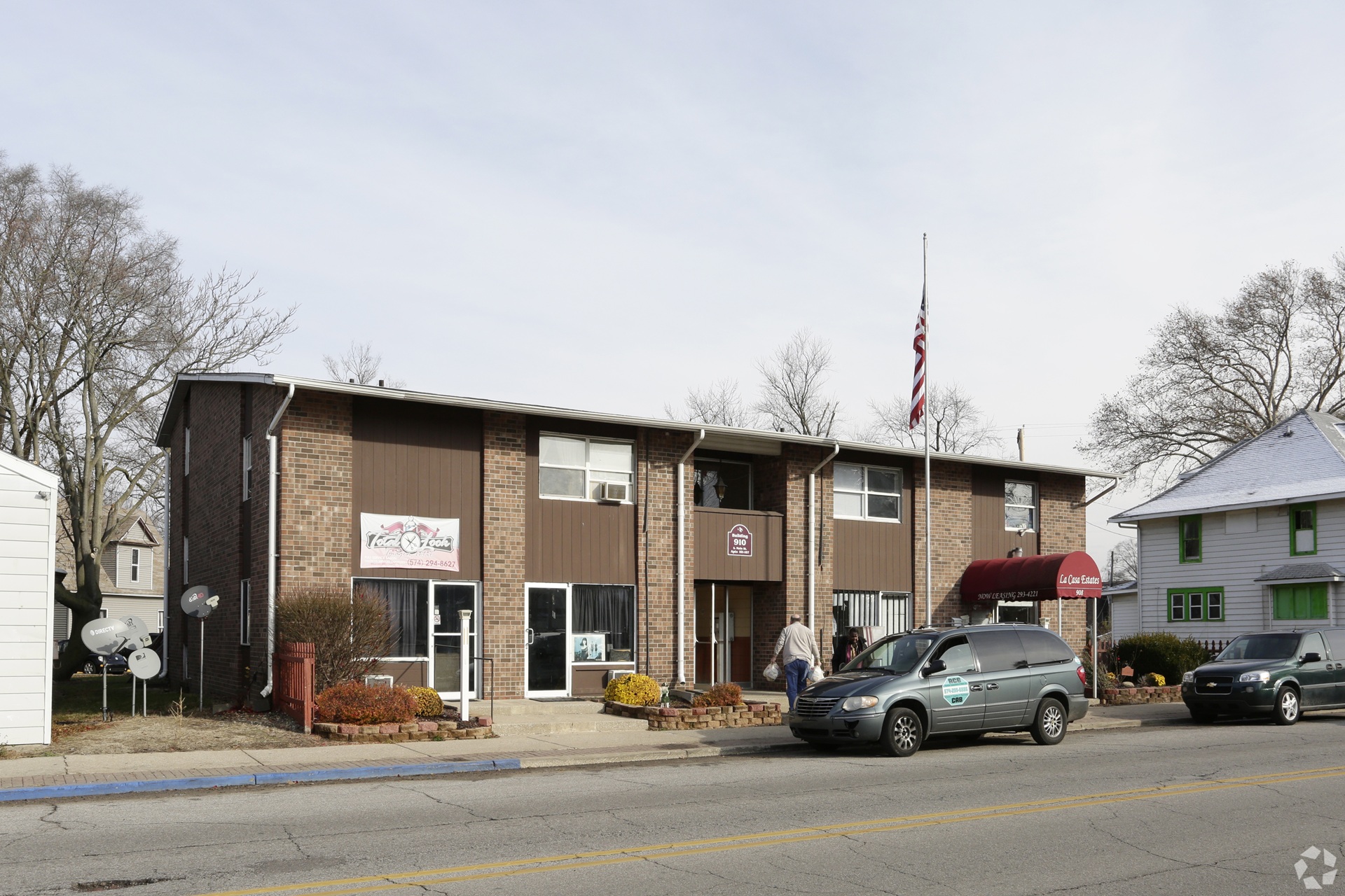 La Casa Estates apartment community in Elkhart Indiana