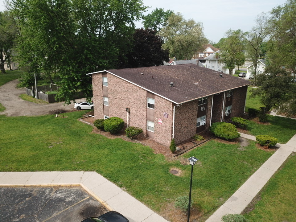 La Casa Estates exterior in Elkhart Indiana